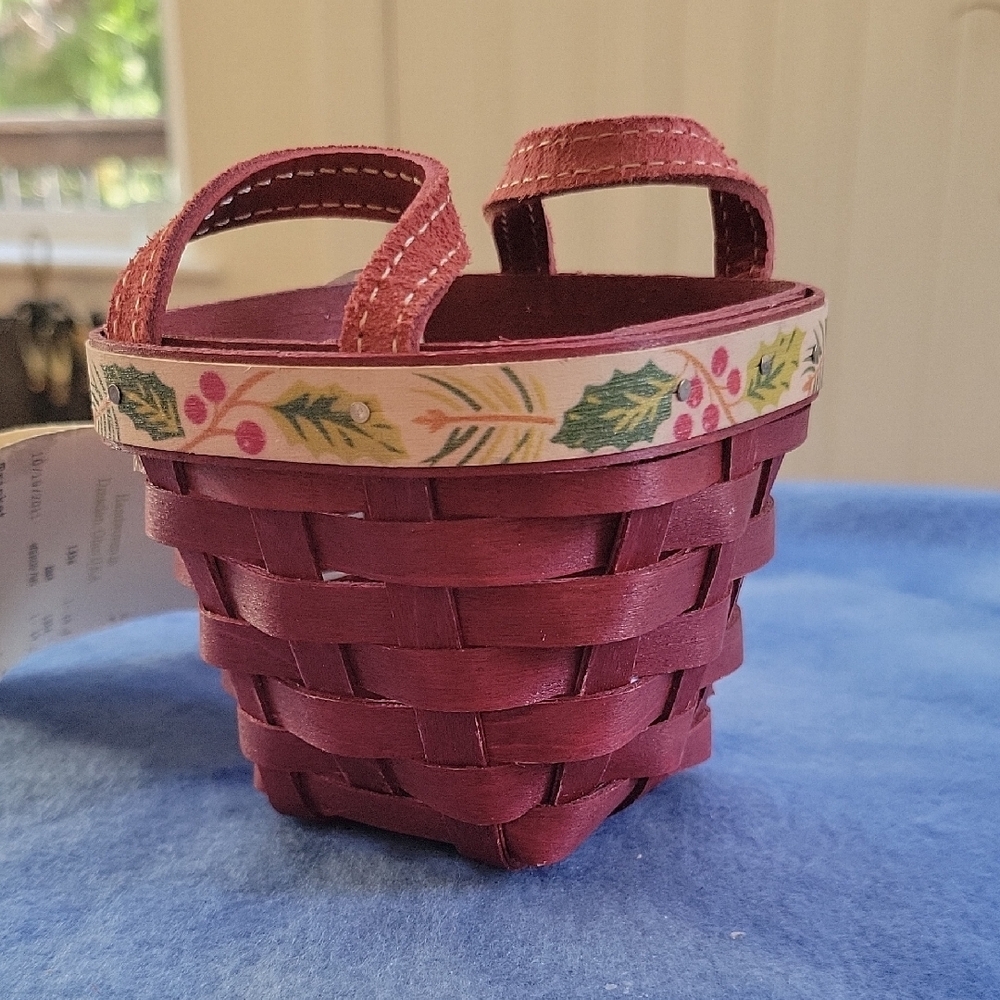 Longaberger 2011 Red Trinket Basket - Picture 1 of 7